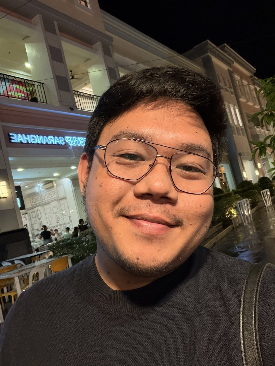 iceeemd's tweet photo. Am I really happy kung san ako now? https://t.co/Ey4sUdWZwS