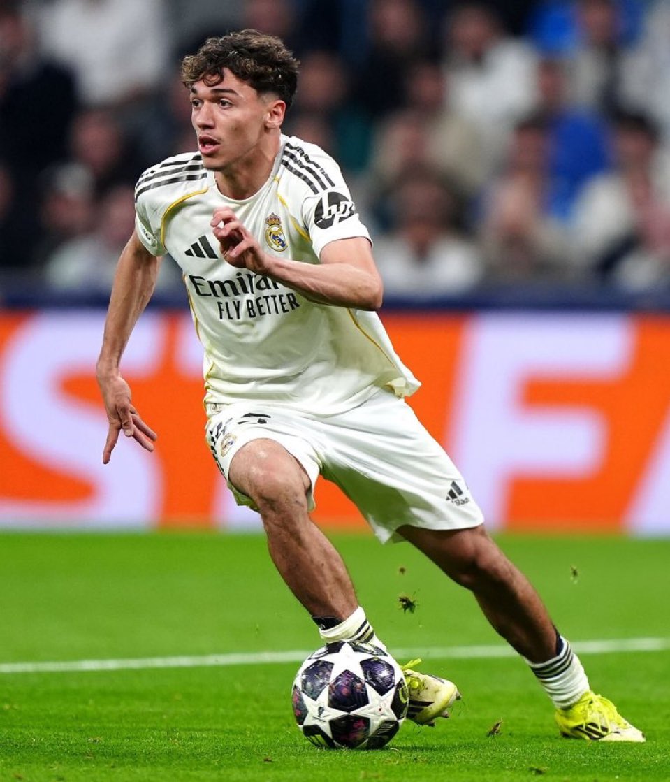 (fan) Cᴀꜱᴛɪʟʟᴏ tweet media