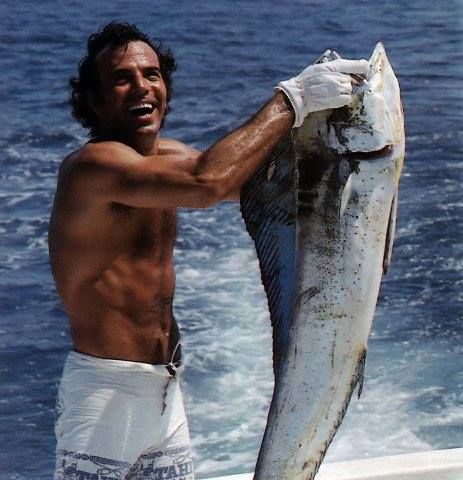 adonispara's tweet photo. You're not depressed you're just vitamin D deficient and haven't seen the ocean in 8 months https://t.co/pdrm5HMJ2X