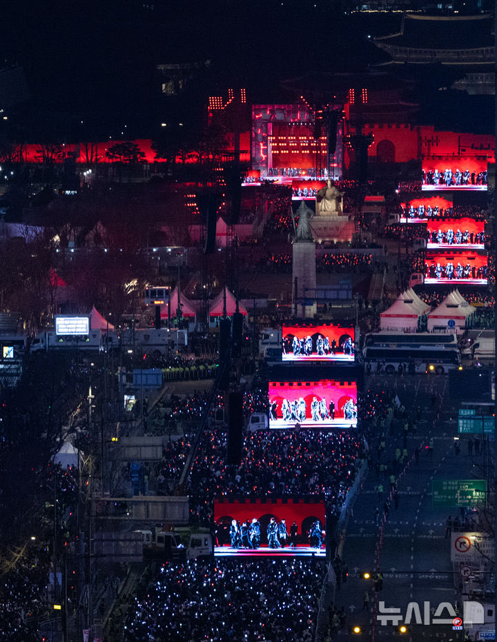 Seeingbtsin3weeks tweet media