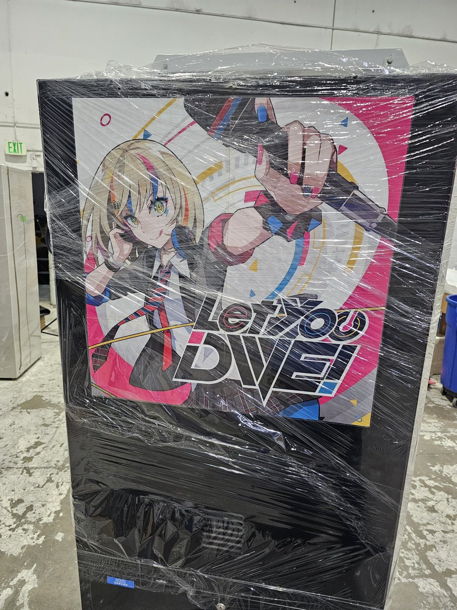 na_gamesaru's tweet image. First of two VERY special containers! We bought out another arcade close-out, this one liquidating their entire retro lineup, and finally got a bunch of candies. Major plans for everything; now in the distant future due to global events, but we finally have what we need!