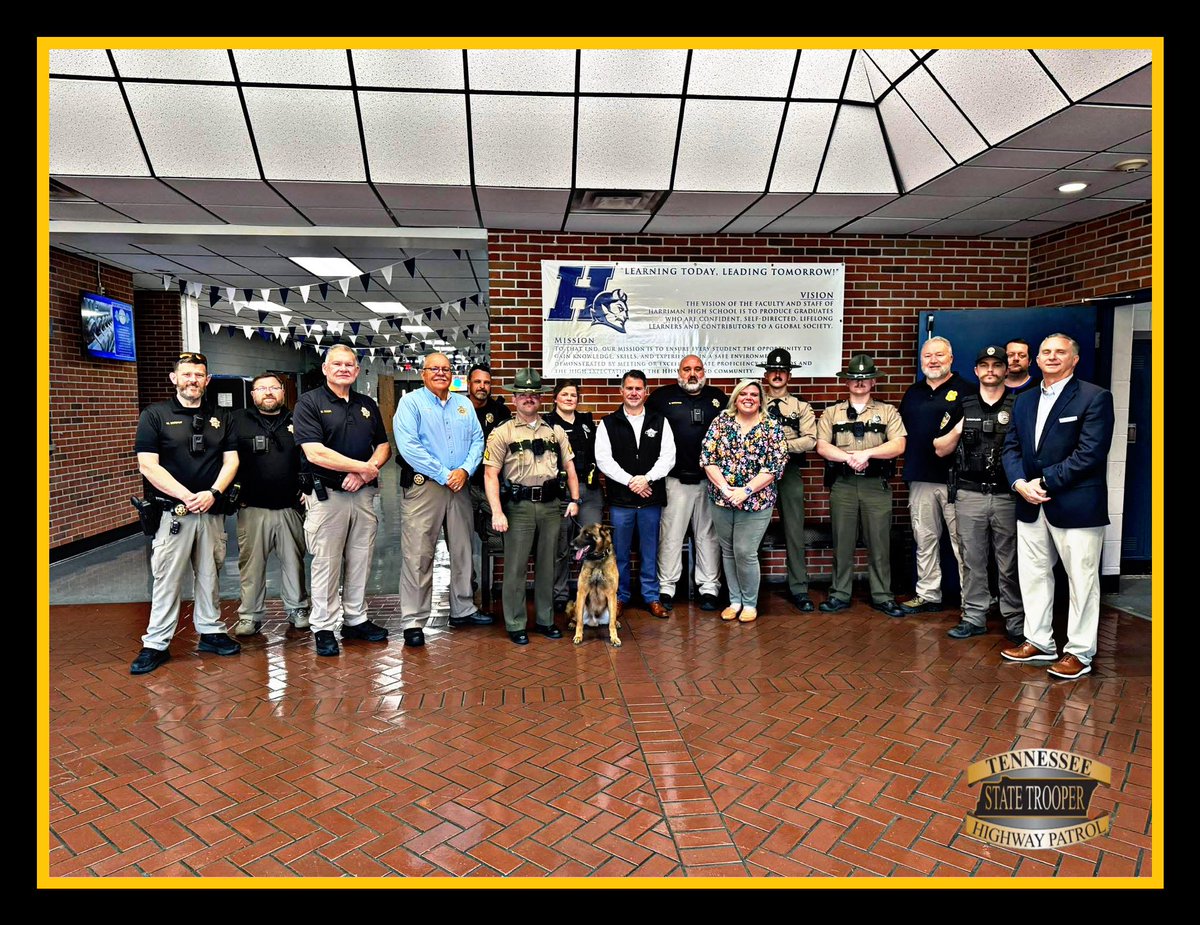 THPKnoxville's tweet image. Troopers were proud to assist with a lockdown drill at Harriman Middle &amp;amp; High School alongside our local partners.

Preparedness saves lives—training like this helps ensure students and staff stay safe. 🚨🏫

#THP #SchoolSafety #Preparedness