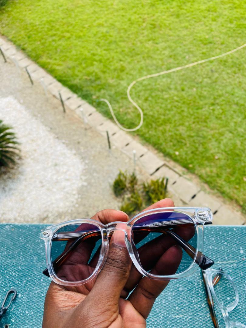 TomEkpot's tweet photo. Anti blue light and photochromic glasses available 🤲🏻
Prices range from 12,000-20,000 depending on the frame and type
Case and wiper inclusive ✅
Location: Kubwa Abuja
Call or message : 07065041981 https://t.co/n1XCAR1I81