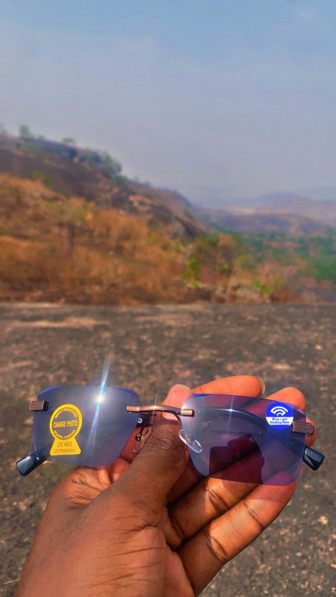 TomEkpot's tweet photo. Anti blue light and photochromic glasses available 🤲🏻
Prices range from 12,000-20,000 depending on the frame and type
Case and wiper inclusive ✅
Location: Kubwa Abuja
Call or message : 07065041981 https://t.co/n1XCAR1I81