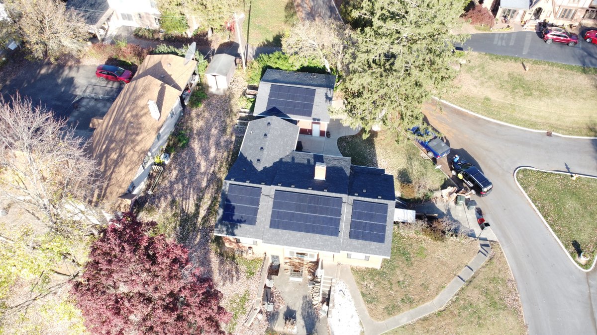 Solar isn’t “future” — it’s happening now. ☀️

Systems going in. Power being produced.
Start yours →
 starsolarspecialists.com/free-solar-est…

#SolarInstallation #StarSolar #IndianaSolar