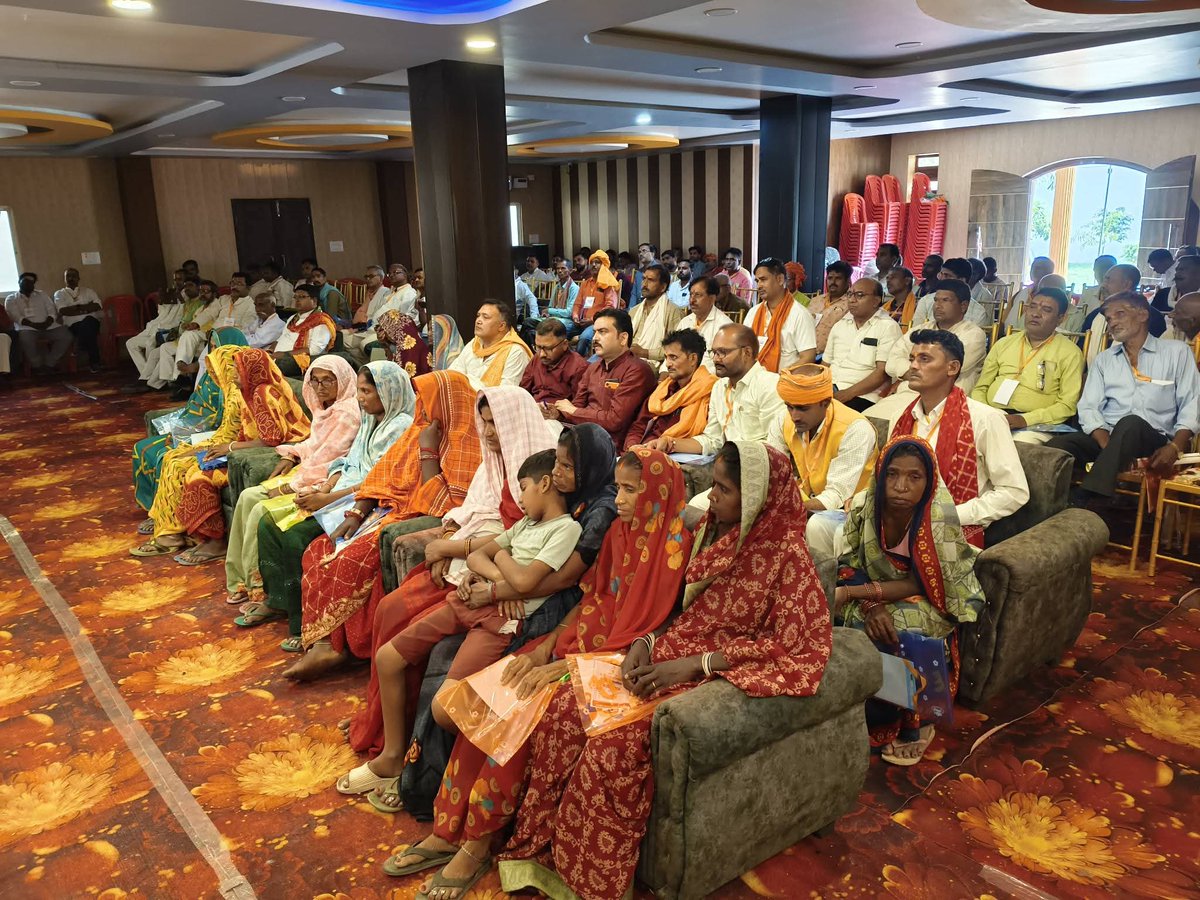 आज बलिया नगर विधानसभा में भाजपा"#पंडित_दीनदयाल_उपाध्याय_प्रशिक्षण_महाअभियान 2026" के अंतर्गत #मण्ड़ल_दुबहड़ में आयोजित चौथे सत्र प्रशिक्षण कार्यक्रम में वक्ता के रूप में अपने विषय- "#सोशल_मीडिया_AI_NAMOApp_और_SaralApp" पर संवाद में सम्बोधित किया।
 <a href="/bjp4balliait/">BJP Ballia</a> <a href="/BJP4UP/">BJP Uttar Pradesh</a>