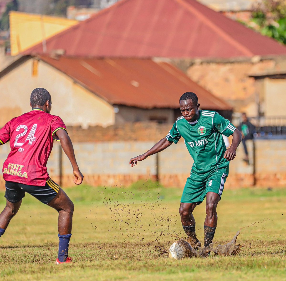 RedAntsMen's tweet photo. Inside the Closing Stages in Lukuli....the match is all level.
TERRANOVA FC❤1-1💚REDANTS
#Madfa5thDivision
#TERRAT
#ItsOurTime https://t.co/Nr4o8yBR0B