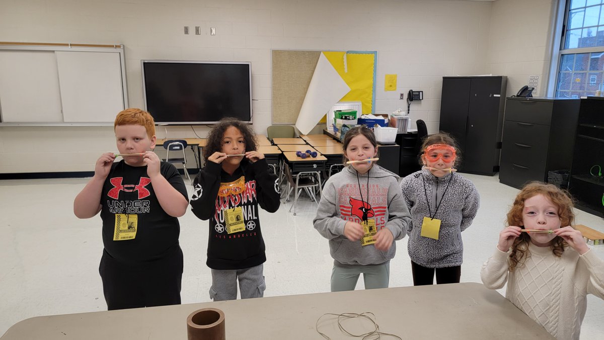 Thank you to Bennett Luo, Cooper Tatterson, and David McGraw, students in Marshall University’s BS/MD program and members of Science Olympiad at MU, for visiting Southside Elementary School during their Mad Scientist Day on March 27th! The students had a fantastic time!