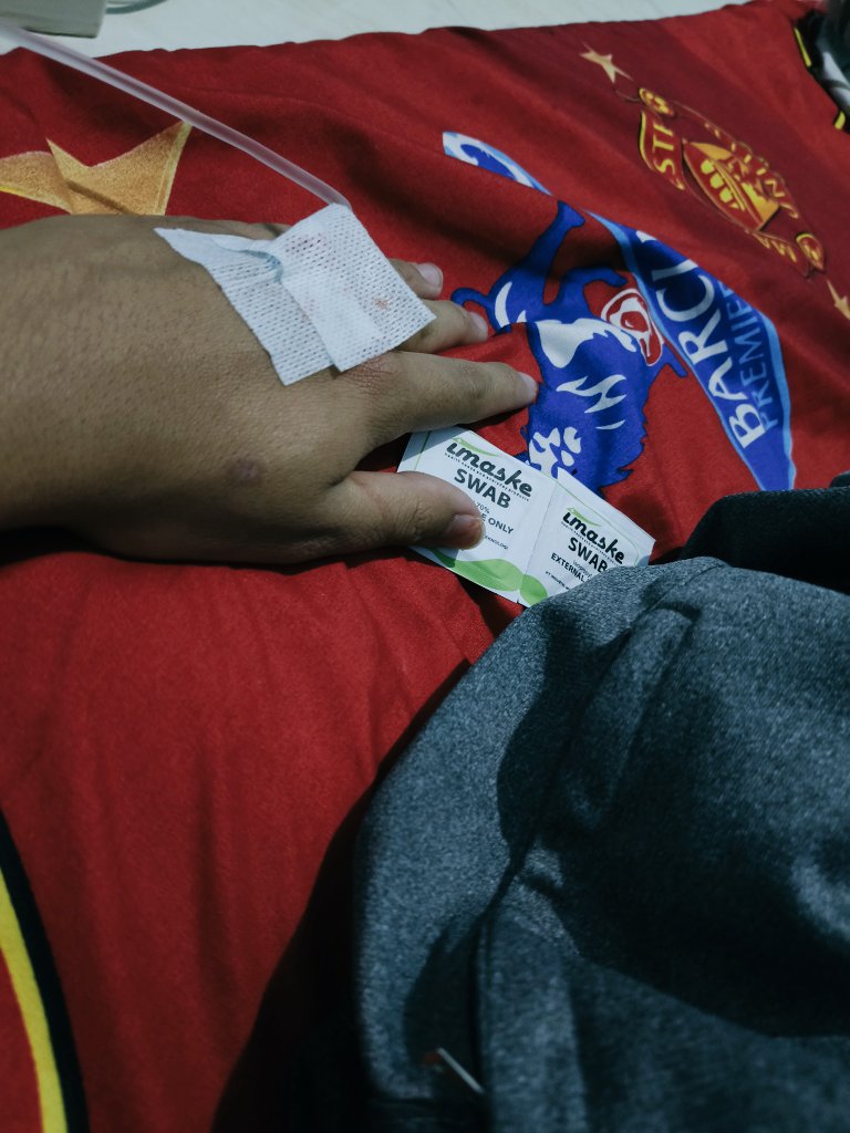 R_Ramaaa's tweet photo. Apakah kalian pernah menginfus diri sendiri?? 🥲😵‍💫 https://t.co/xudF4dOzw0