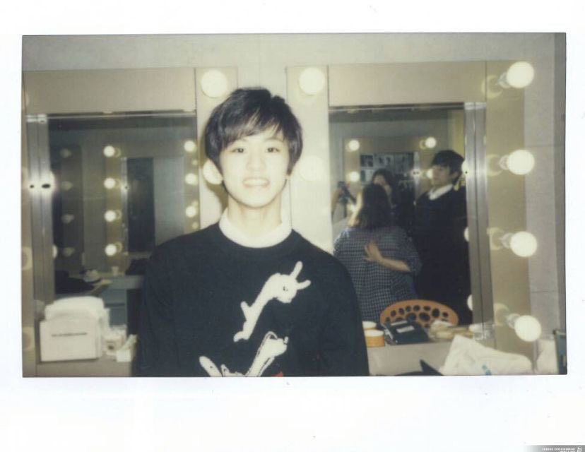 you're so precious to me, mark ❤️‍🩹 i hope i was able to express that and u were able to feel it :) to the ever so kind mark lee, thank u for 10 wonderful years 🫂

may the world start to be a little kinder to u from now on 🫳🏻 reach your dreams, little rockstar ⭐️

#THANKYOUNCTMARK