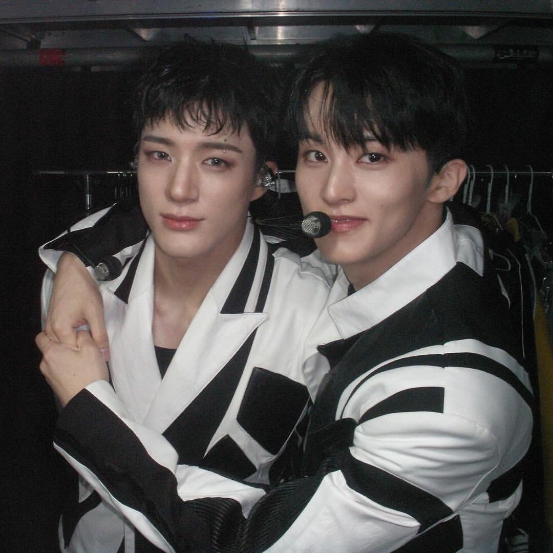 맠젠.zip tweet media