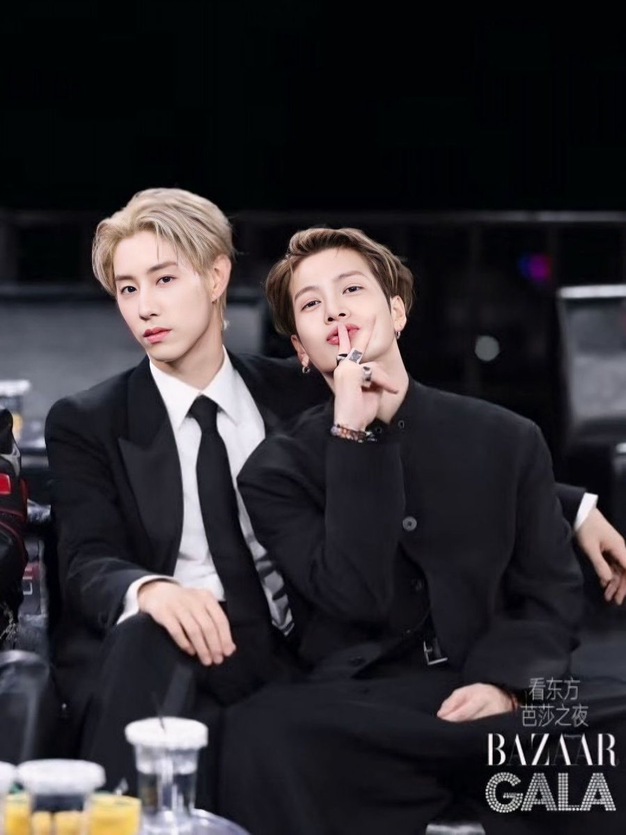 hourly markson ౨ৎ tweet media