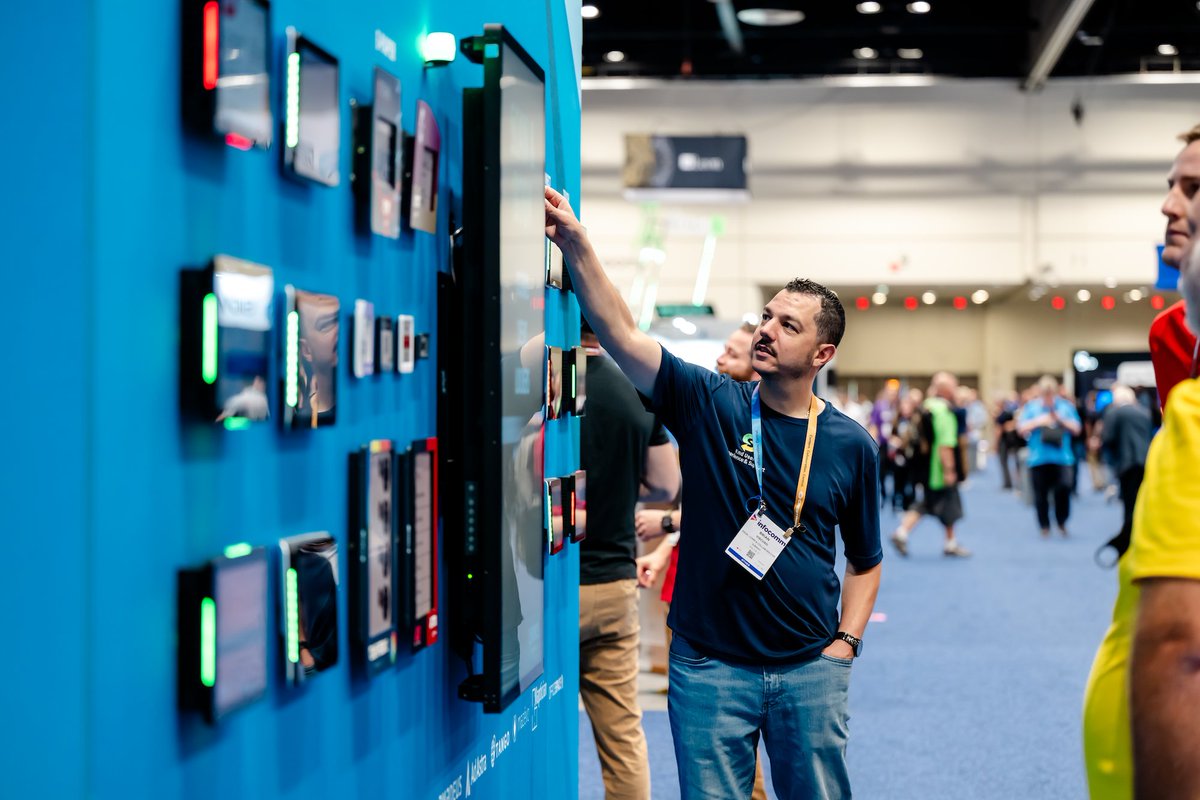 InfoComm's tweet image. Looking to invest in new tools? #InfoComm is the benchmark event for meaningful #proAV innovation. Tech that seamlessly connects teams and systems. Audio. Video. Lighting. Digital signage. It's all here, and you should be too. Sign up with code IC26X now: icshow.me/IC26X