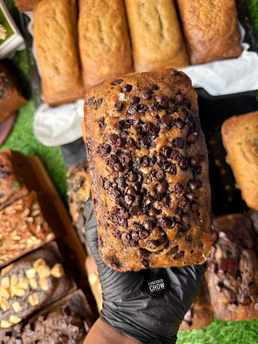 adaezennaji_'s tweet image. Hi beautiful!
Someone has ordered both the meatpies and the banana breads for you. 
Kindly send your delivery details 😁😁