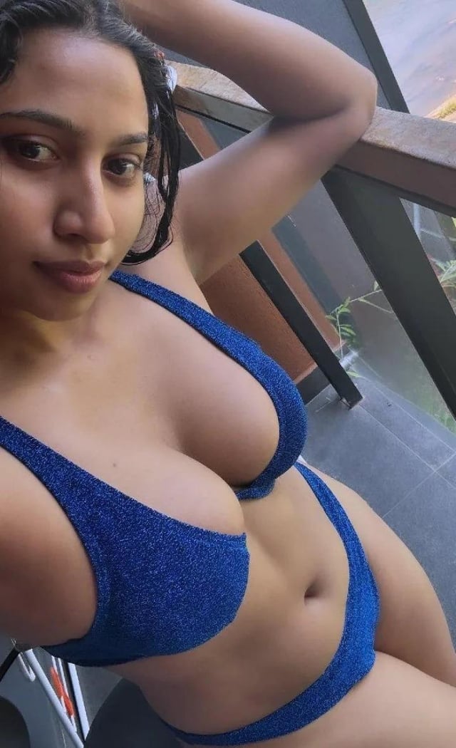 JDSethuTweets's tweet photo. 27yo and breaking the hotness scale anjana mohan https://t.co/mMzM9ZkLCV