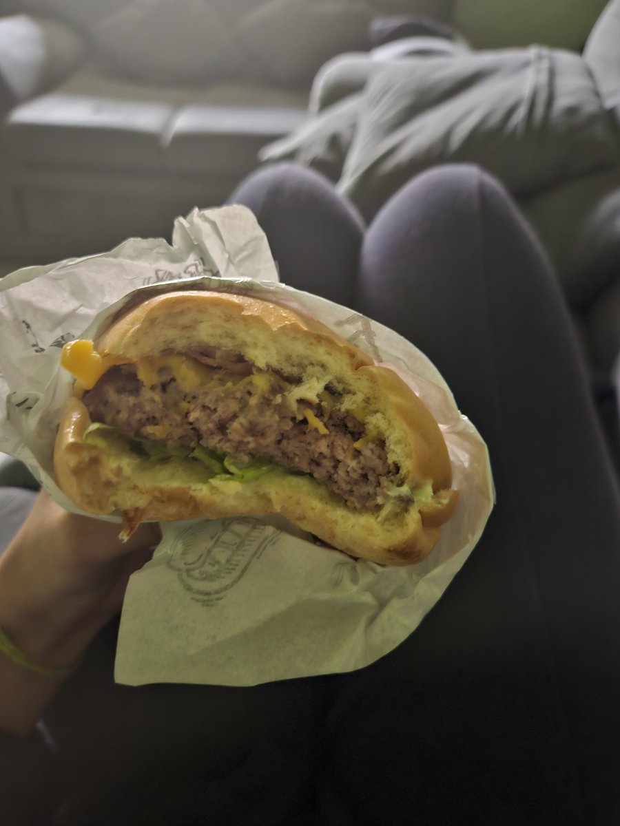 .༘˚𝒩𝒶𝓎𝓃𝒶𝓎 | jurídico gin ichimaru tweet media