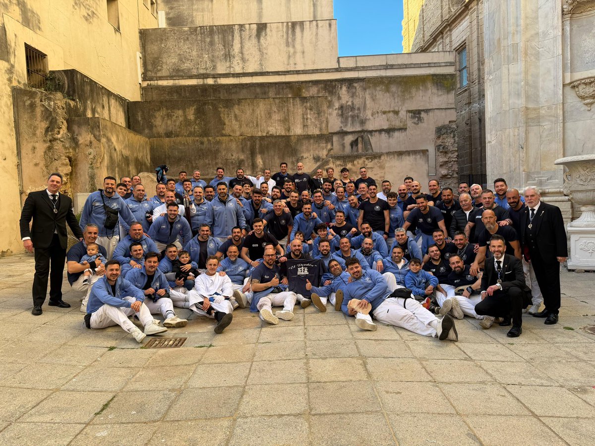 joser1410's tweet photo. Defensores de lo nuestro, de lo puro, mi cuadrilla de amigos. Un año más, queda demostrado que Cádiz está en cada uno de los que vamos ahí debajo. Que no se pierda nunca… https://t.co/95knwctFpT