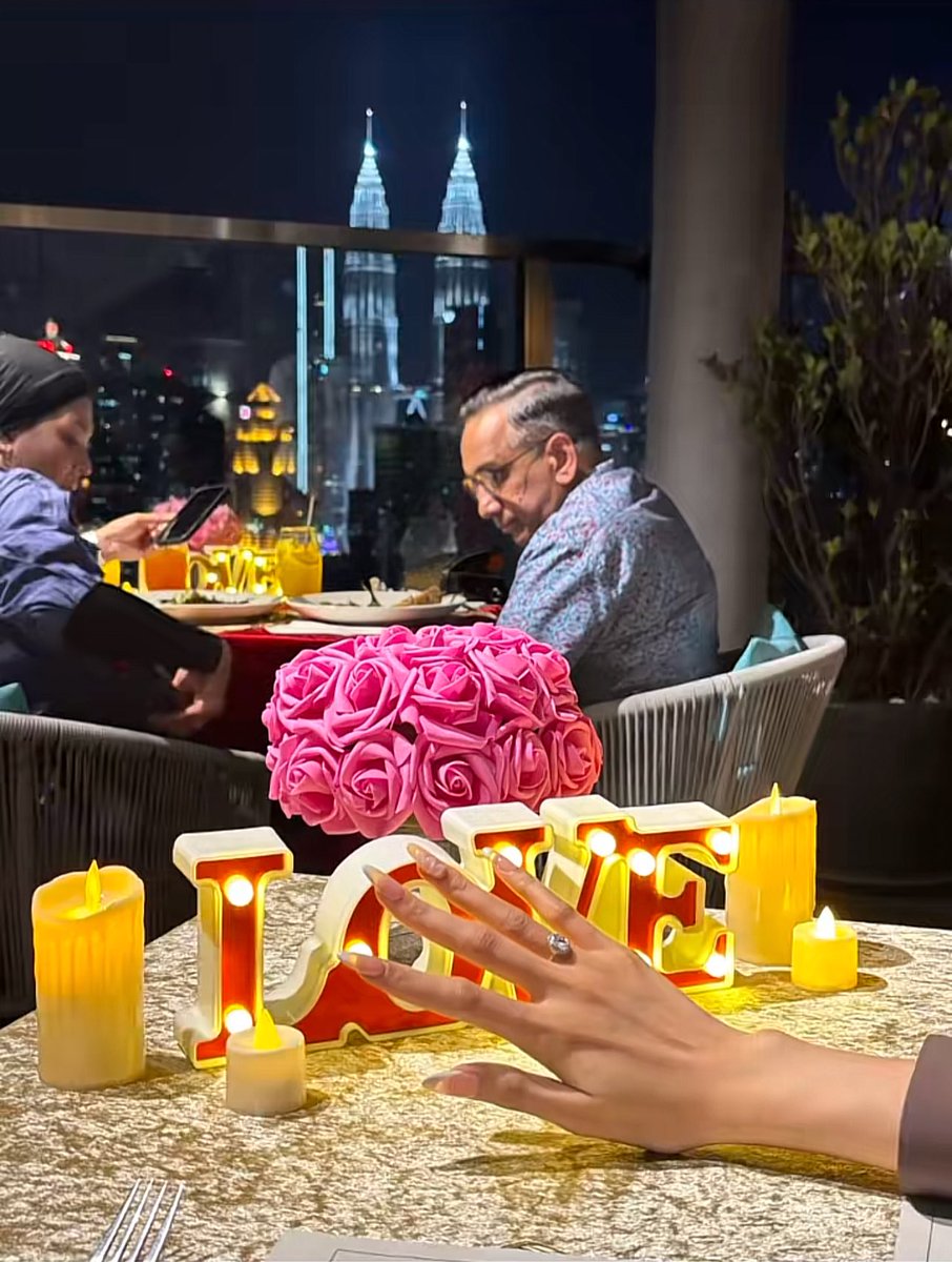 Lilibet ♛ tweet media