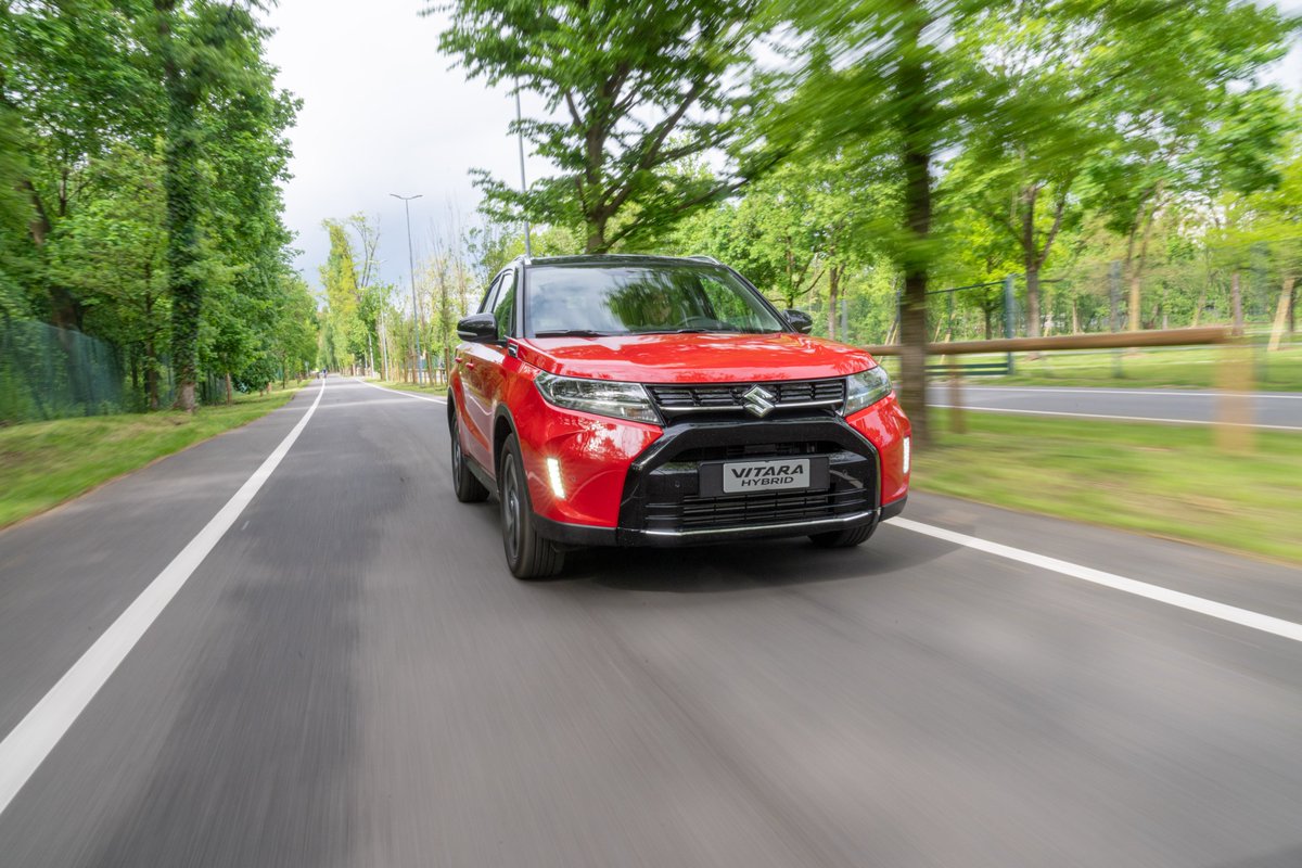 SuzukiIT's tweet photo. Suzuki Vitara Hybrid ti accende la passione 🔥
Scoprila, guidala, vivila qui 👉https://t.co/f44aw6CUwk 

#Suzuki #SuzukiVitara #SuzukiHybrid #4x4 https://t.co/Xil3RZKMzR
