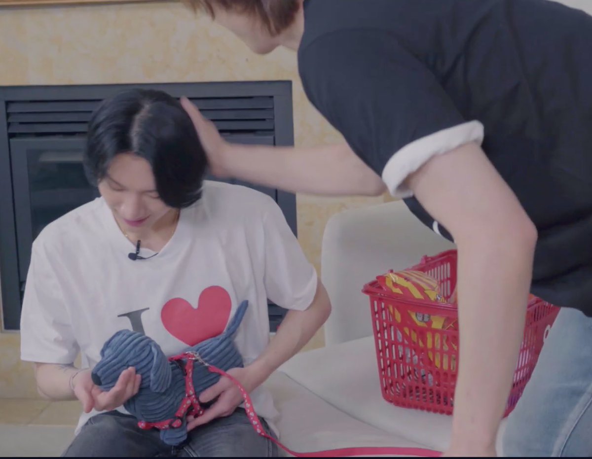 johntenthestory🐱🐱 tweet media