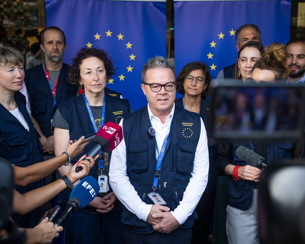 moeuePerú26 tweet media