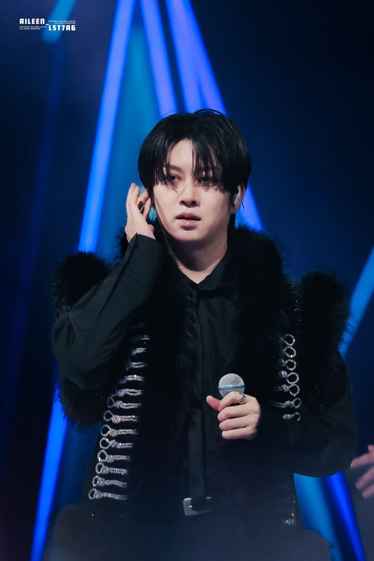 royalheenim's tweet photo. thank you for not giving up even during the hardest days. your comeback literally healed something inside of me and i hope it did the same to you. i'm sure you're gonna thrive at this new era and the world will finally get to hear more of your voice and know how talented u are ❤️ https://t.co/FCAd6uWjmm