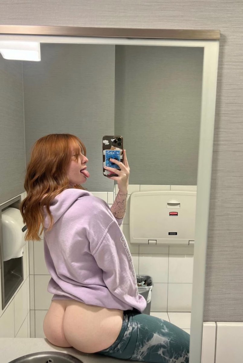 jennifer Lawrence tweet media