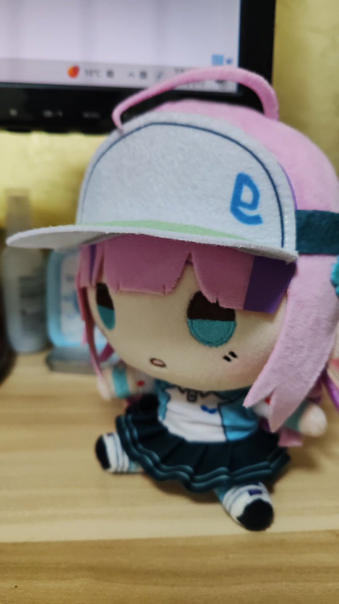 Cami_grk tweet media