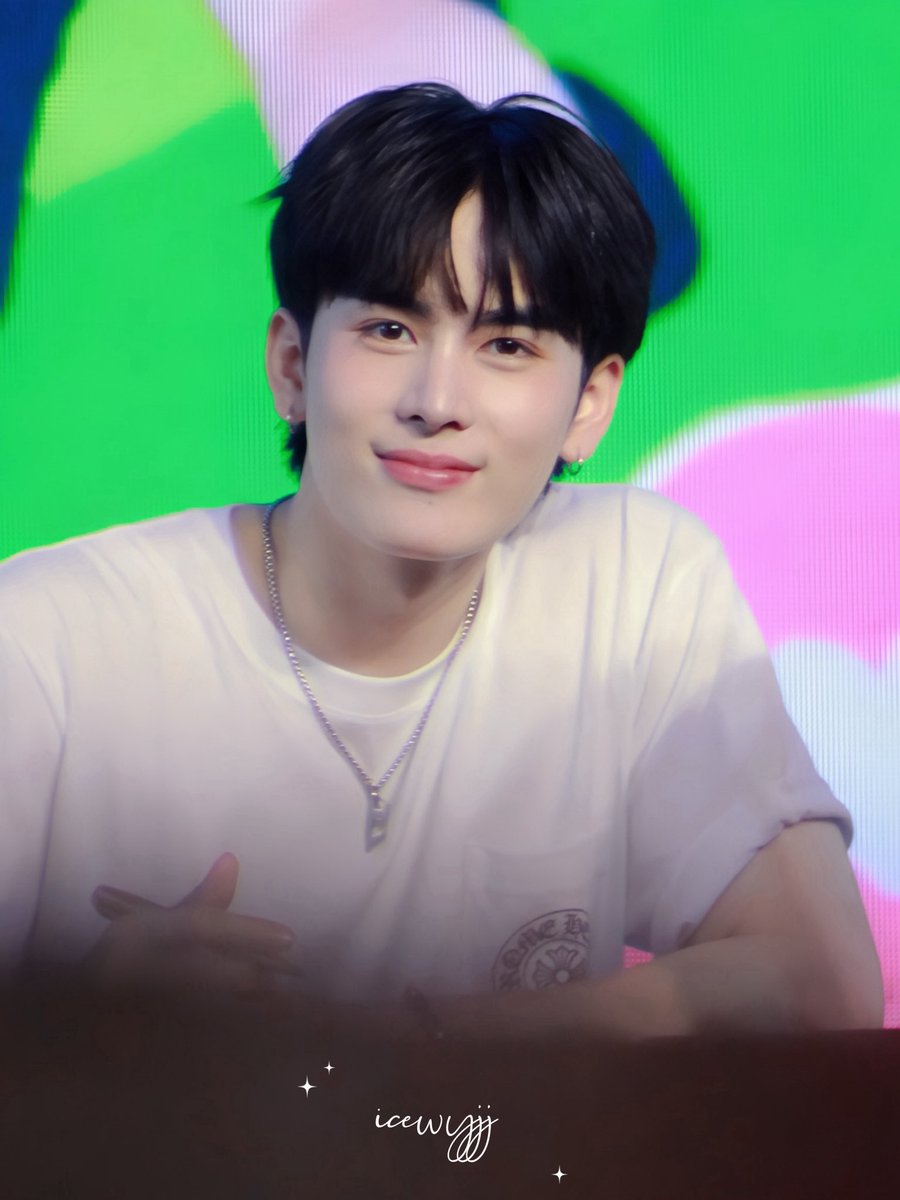 น้ำแข็งขั้วโลก. tweet media