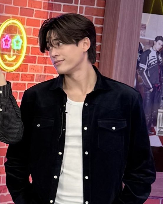 𓈒𓏸 tweet media