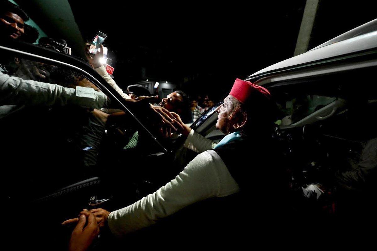 हमें ‘सामाजिक न्याय का राज’ चाहिए!

#AkhileshYadav
#Samajwadiparty
#PDAसरकार 
#PDA
<a href="/yadavakhilesh/">Akhilesh Yadav</a> <a href="/mediacellsp/">Samajwadi Party Media Cell</a> <a href="/aneesrajasp/">Anees Raja انیس راجا</a>