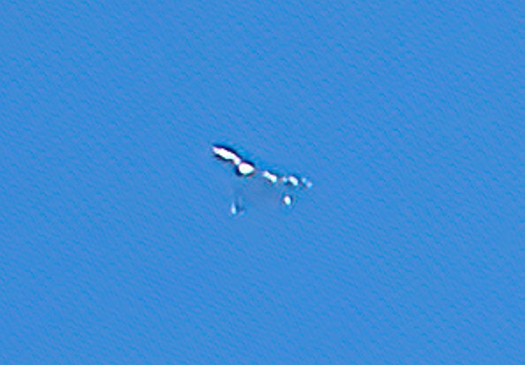 EHSBspotter's tweet photo. What I believe to be two Eurofighter Typhoons spotted over the Netherlands earlier today, cruising towards Cornfield Range, presumably for practicing on ground targets.

Part of a flight of 3:
#GAFB31 #3F7DFB
#GAFB32 #3EB5FD
#GAFB33 #3F9FF8

#NLspot https://t.co/e9PuJx0N3E
