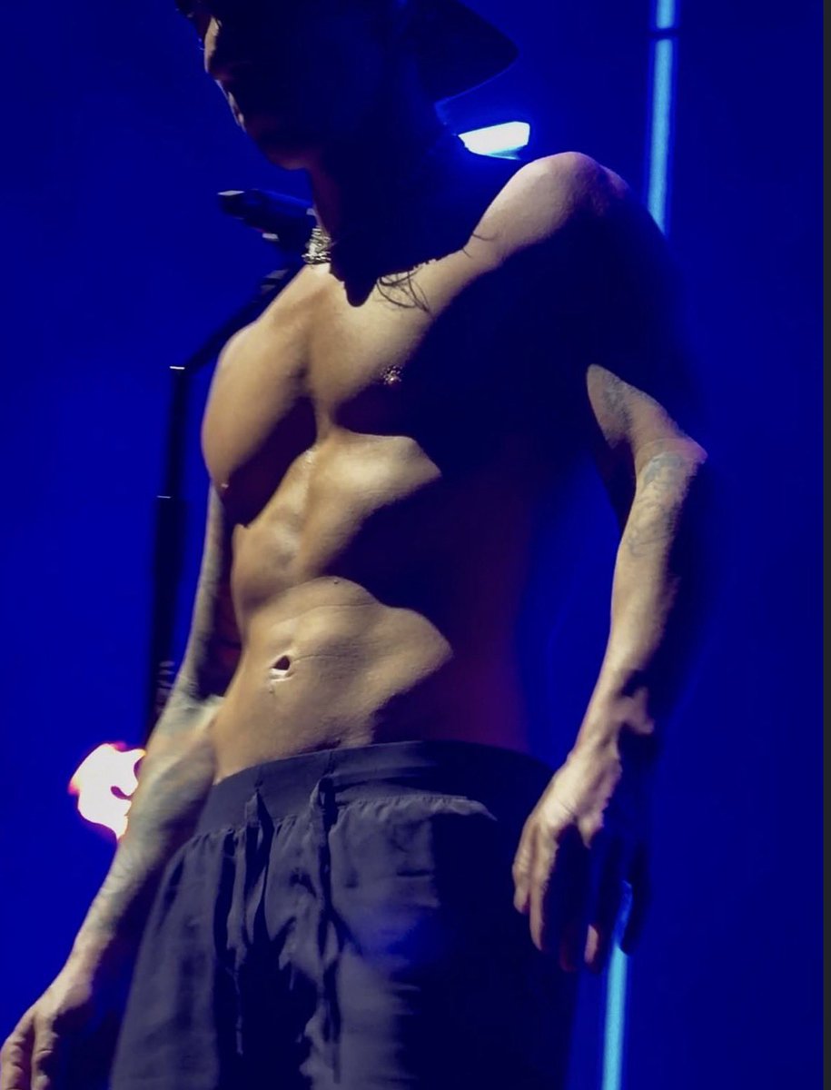 .Rø🪩⊬ tweet media