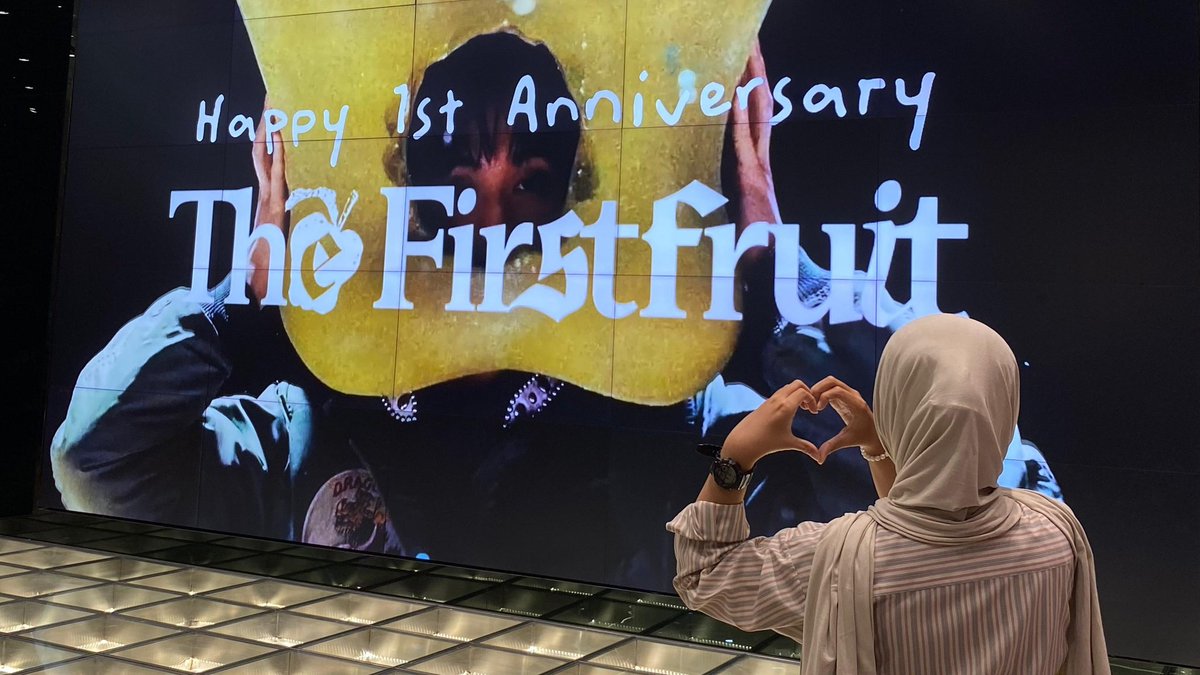 san 🪐 tweet media