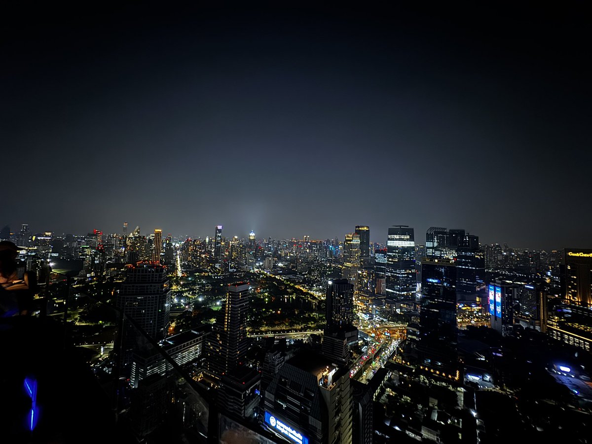 Frau und Mutter tweet media