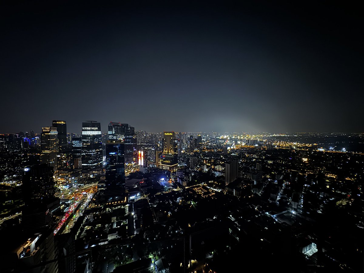 Frau und Mutter tweet media