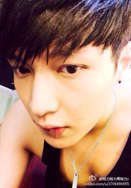 bunny yixing tweet media