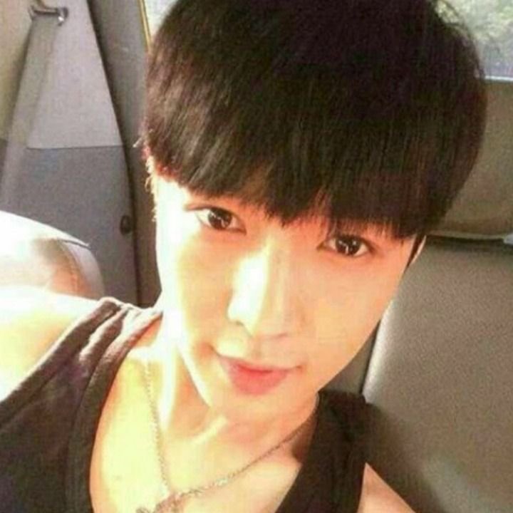 bunny yixing tweet media