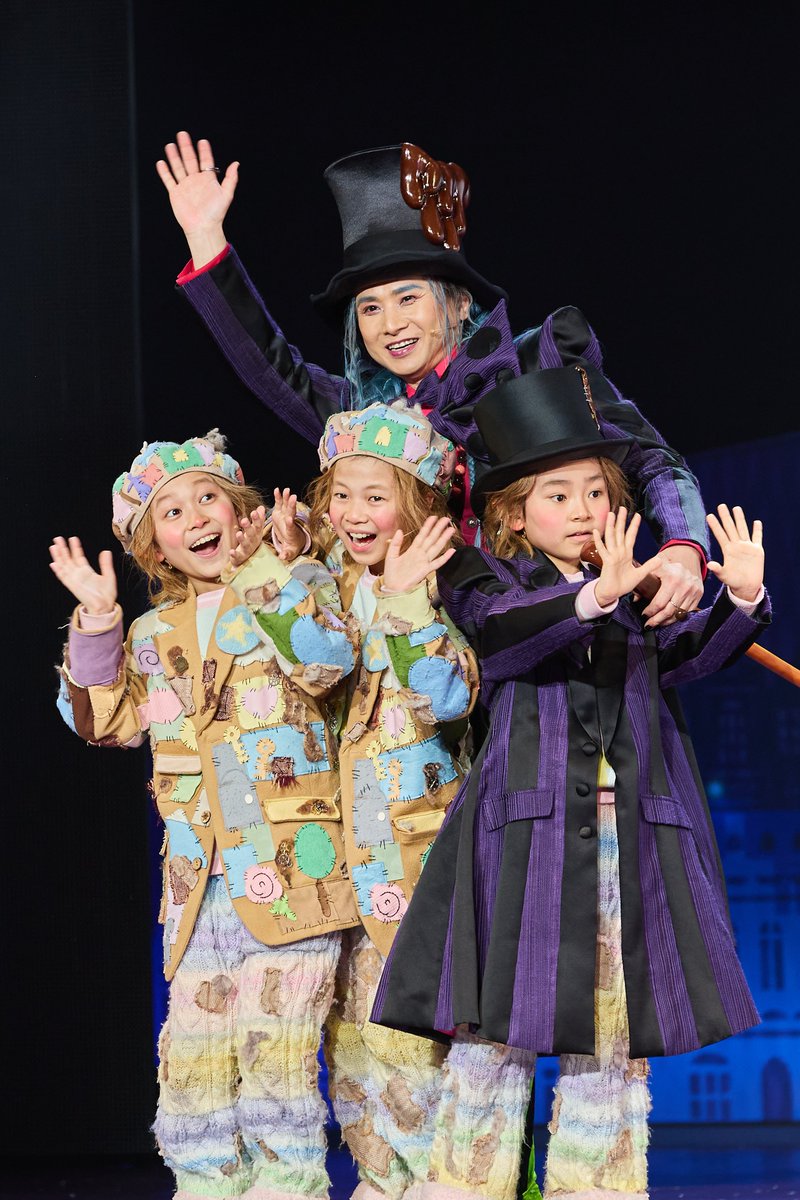 Audience_engeki's tweet photo. #堂本光一 主演、世界一カラフルでポップな“チャリチョコ”再び！ミュージカル『#チャーリーとチョコレート工場』開幕記念会見リポート🍫

#観月ありさ #鈴木ほのか #芋洗坂係長 #岸祐二 #彩吹真央
#小金輝久 #瀧上颯太 #古正悠希也

記事はこちら🔽
https://t.co/QRYco4hTca

@toho_stage https://t.co/hM0FxXxFFA