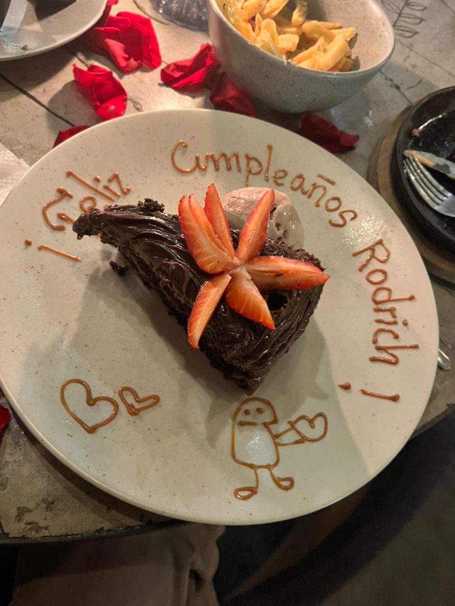 chocofife's tweet photo. Happy birthday to me 💘😍 https://t.co/JGJnNe4pRb