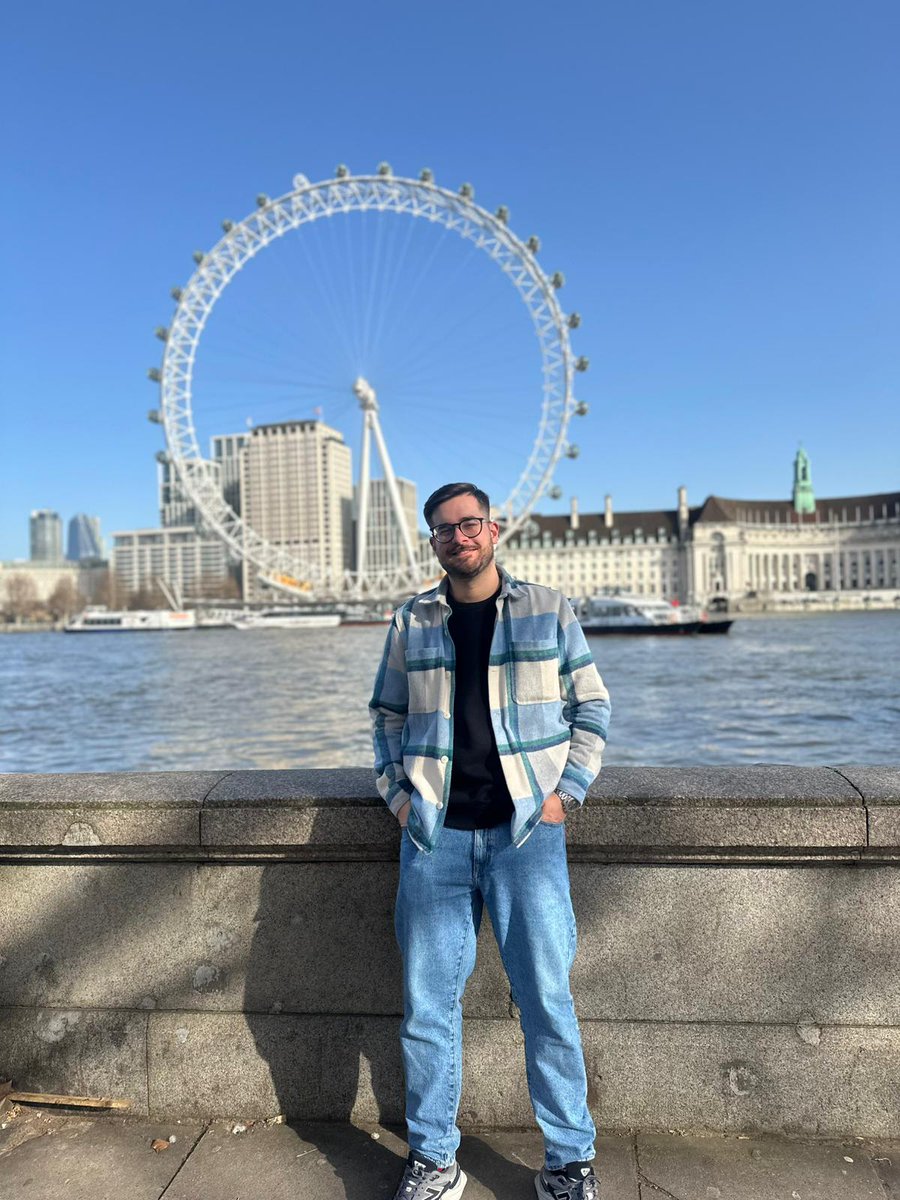 Bruno_Notorius's tweet photo. A tirar as teias e a voltar a usar esta plataforma 😋😋
#london #londoneye https://t.co/7ufQJx2xaR