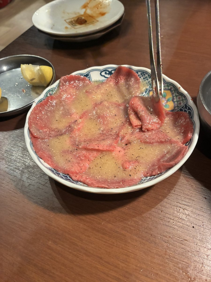 teyan0122's tweet photo. 人の金で食う焼肉うまい https://t.co/Gp2d6qnTEK