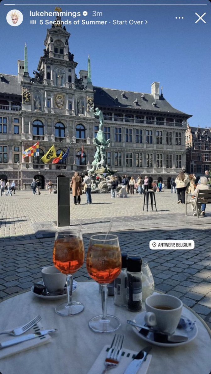 rich ⭑ tweet media