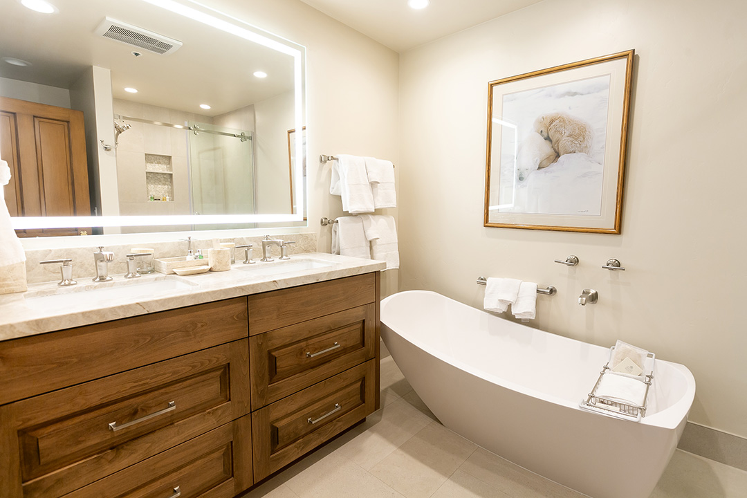 Stein Eriksen Lodge tweet media