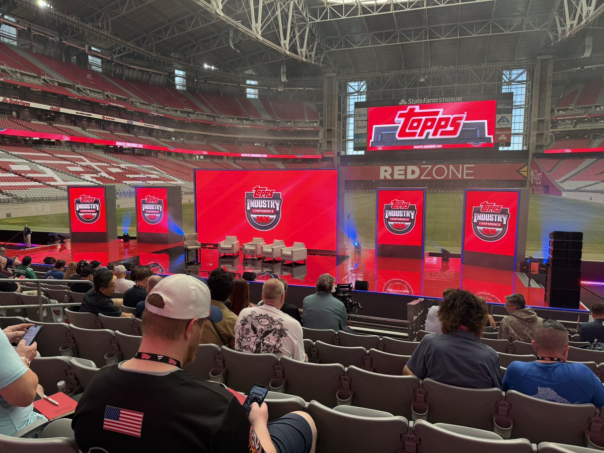 mikeyBcards's tweet photo. Let’s get it started!! @Topps #toppsconference https://t.co/pe7LKmKyGF