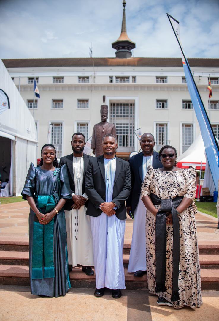 JubileeInsUG's tweet image. This morning, we stood at the Buganda Kingdom Palace to launch Tubeere Balamu Yinsuwa, a healthcare plan representing hope and protection for the people of Buganda. Alongside the @kabakafound and @weerindei, we are committed to building a healthier future. 

#HealthcareAccess