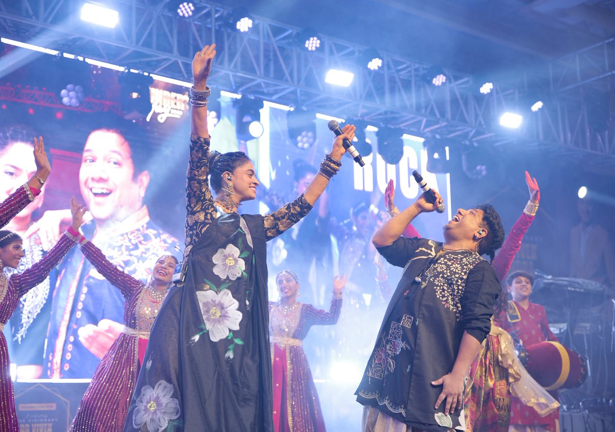 Dr. Vivek Bindra tweet media