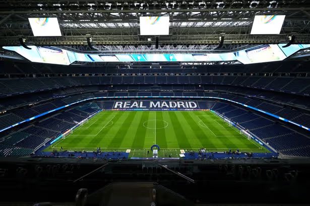 RealMadrid__HQ's tweet photo. The Bernabeu 😮‍💨🤍
#UCL                                                                   #RealMdrid                                                                                      #RealMadridBayern https://t.co/k3kIxp6rvQ