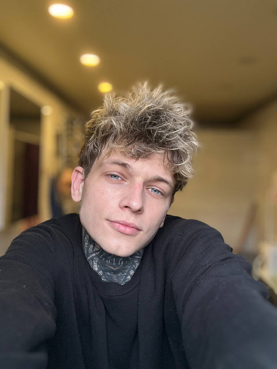 Slavko Rainbow tweet media