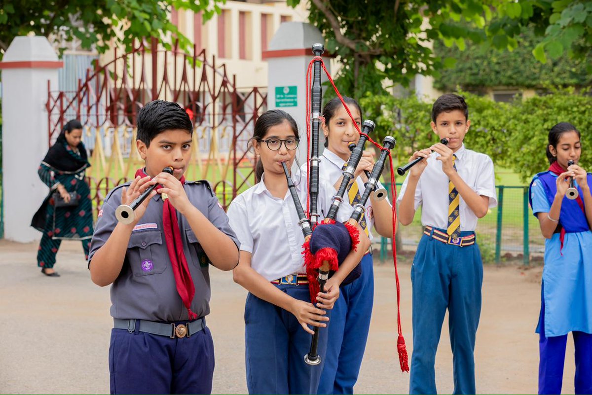 MMVMUdaipur's tweet photo. At MMVM, students are encouraged to explore their creative potential and express themselves through music, arts, and beyond.

📚Admissions Open for New Session 2026–27

📞 +91 294 2430442 | +91 9773331343
📧 Email us: principal@mmvmschool.org
🌐 Visit us: https://t.co/q4QByFRYFf https://t.co/hcTSgInh8O